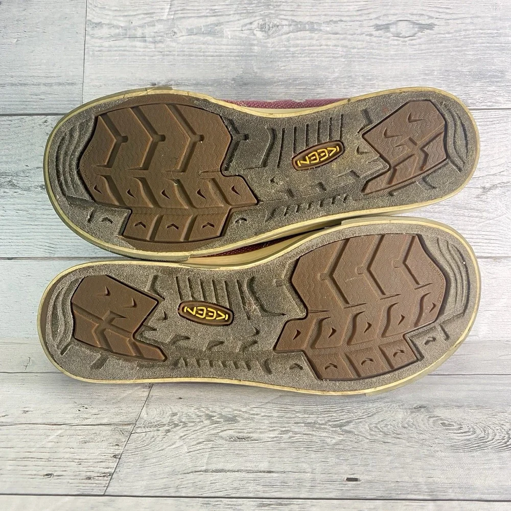 KEEN Coronado Sneakers Womens 9 Red Canvas Casual Fashion Rubber Toe Shoes Nice
